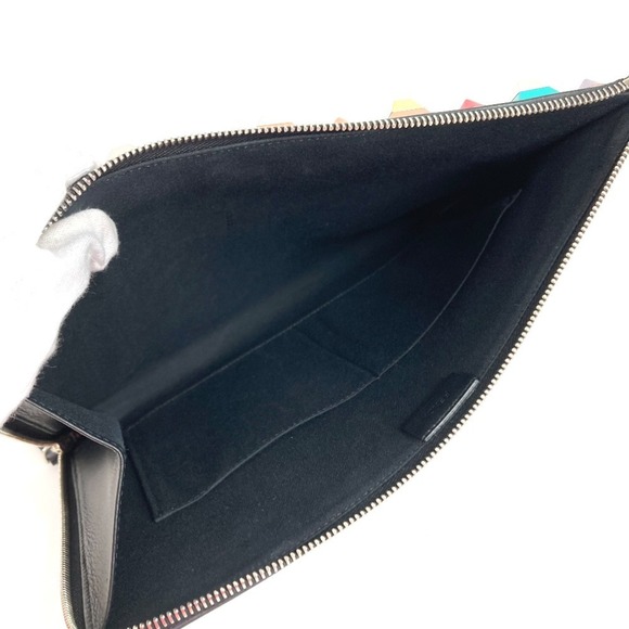 FENDI 8M0370 L-shaped zipper pouch with studs and a flat clutch logo. Leather... - Picture 4 of 12